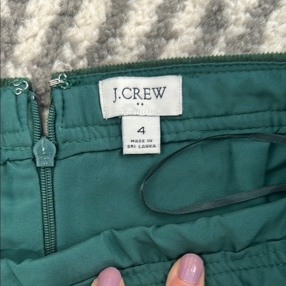 Green Button-Front Skirt - Picture 2 of 5